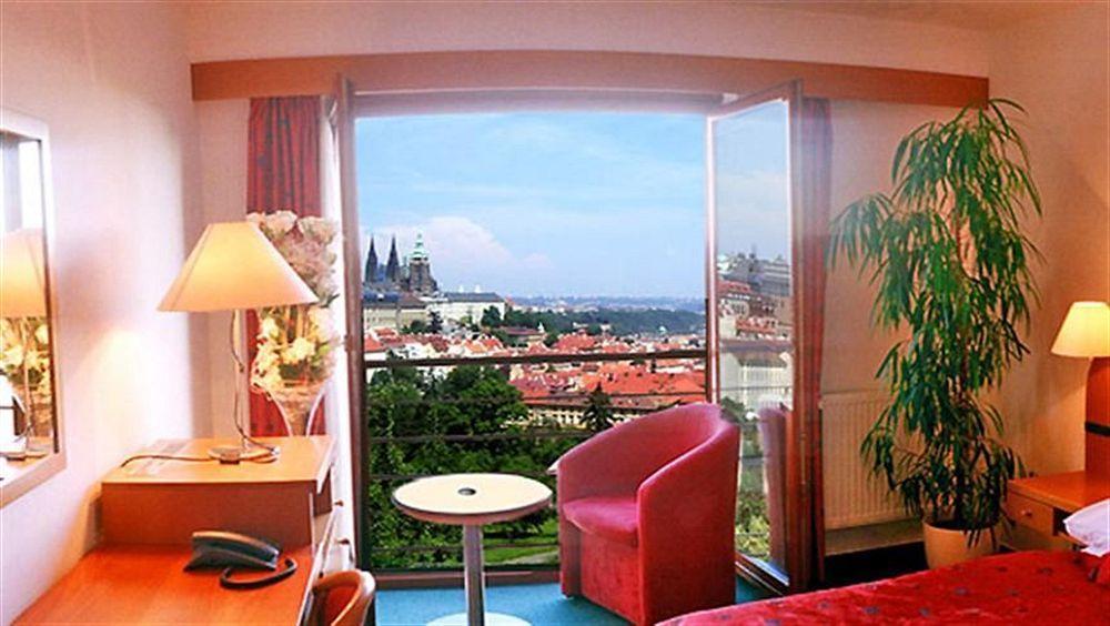 Hotel Troja Prague Exterior photo